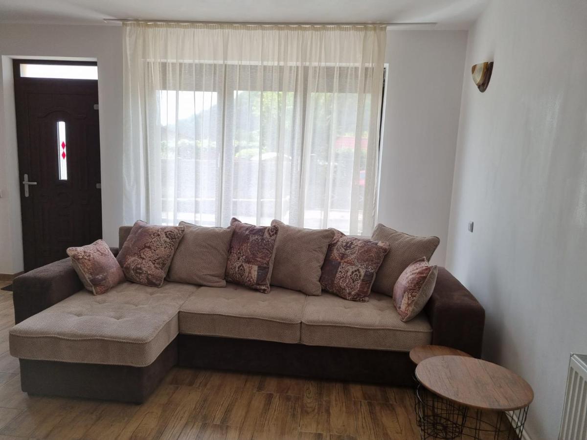 Casa De Oaspeti Minerva Deva Buitenkant foto