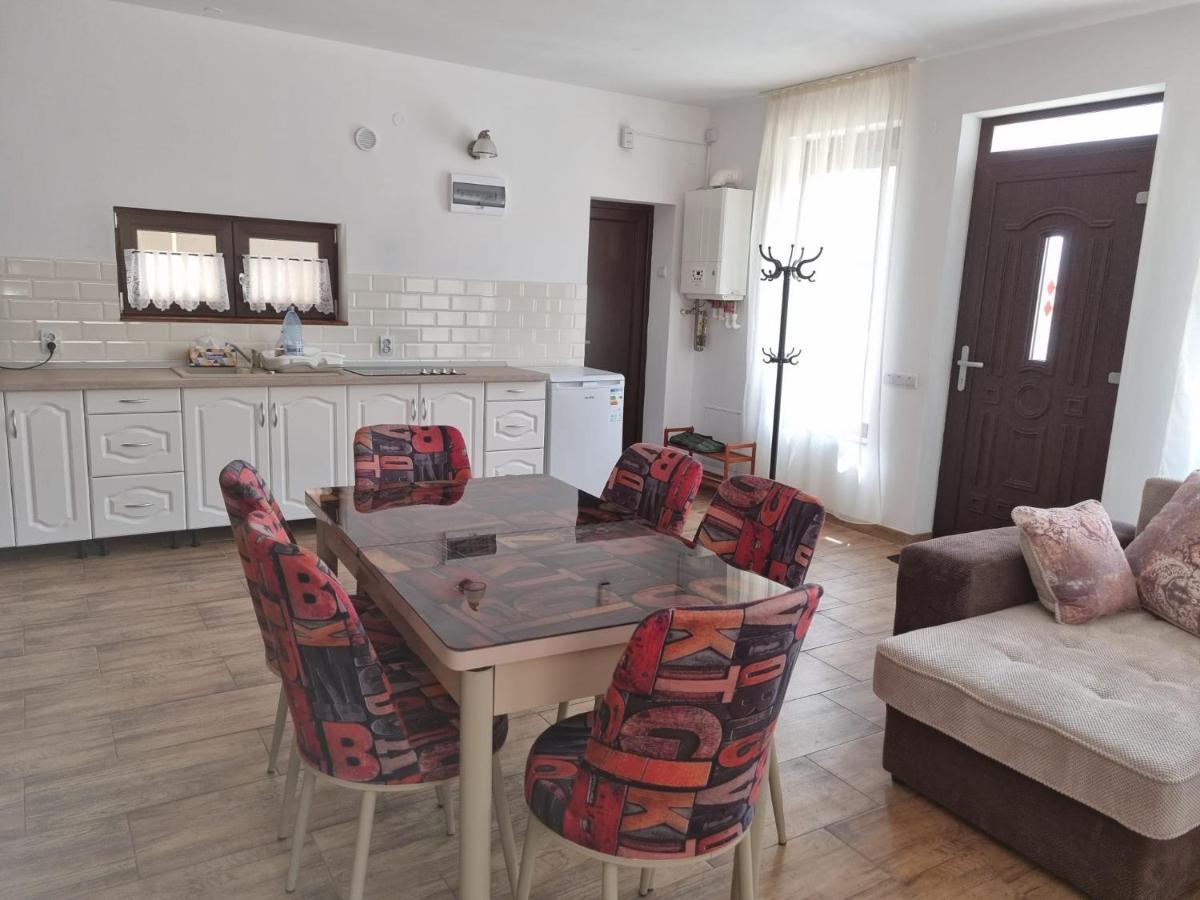 Casa De Oaspeti Minerva Deva Buitenkant foto